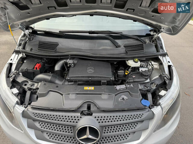 Сірий Мерседес Віто, об'ємом двигуна 2.14 л та пробігом 157 тис. км за 23900 $, фото 24 на Automoto.ua