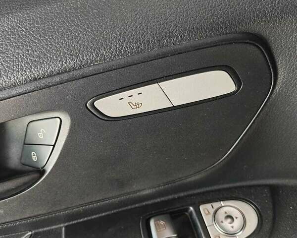 Серый Мерседес Вито, объемом двигателя 2.14 л и пробегом 167 тыс. км за 24000 $, фото 17 на Automoto.ua