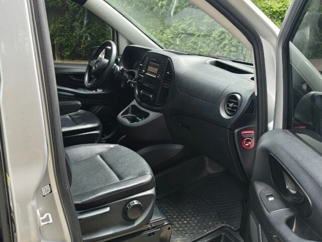 Серый Мерседес Вито, объемом двигателя 2.1 л и пробегом 167 тыс. км за 25000 $, фото 11 на Automoto.ua