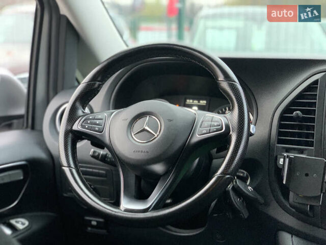Сірий Мерседес Віто, об'ємом двигуна 2.14 л та пробігом 280 тис. км за 28955 $, фото 49 на Automoto.ua