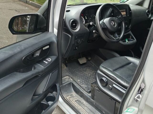 Серый Мерседес Вито, объемом двигателя 2.1 л и пробегом 167 тыс. км за 25000 $, фото 8 на Automoto.ua