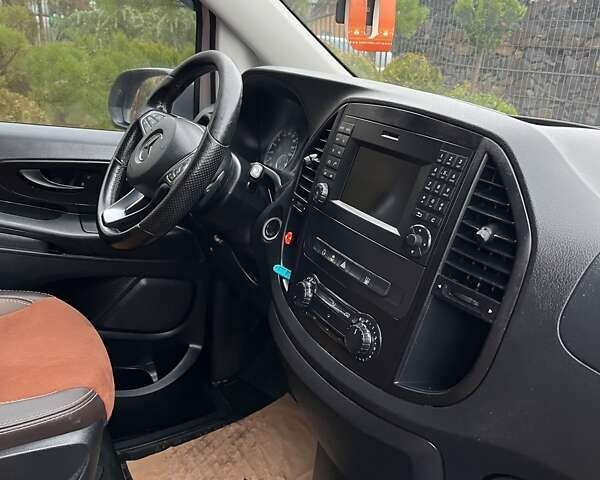 Сірий Мерседес Віто, об'ємом двигуна 2.14 л та пробігом 220 тис. км за 28800 $, фото 20 на Automoto.ua