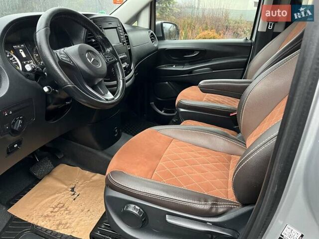 Сірий Мерседес Віто, об'ємом двигуна 2.14 л та пробігом 220 тис. км за 28800 $, фото 14 на Automoto.ua