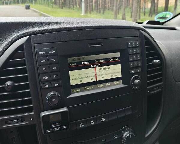 Серый Мерседес Вито, объемом двигателя 2.14 л и пробегом 167 тыс. км за 27300 $, фото 16 на Automoto.ua