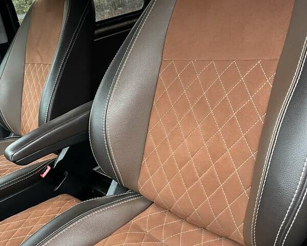 Сірий Мерседес Віто, об'ємом двигуна 2.14 л та пробігом 220 тис. км за 28800 $, фото 12 на Automoto.ua