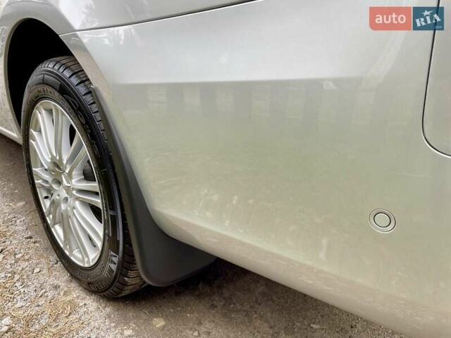 Серый Мерседес Вито, объемом двигателя 2.14 л и пробегом 268 тыс. км за 28900 $, фото 9 на Automoto.ua