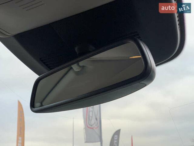 Сірий Мерседес Віто, об'ємом двигуна 2.14 л та пробігом 280 тис. км за 28955 $, фото 34 на Automoto.ua