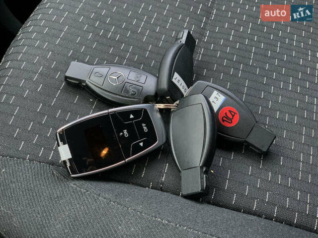 Сірий Мерседес Віто, об'ємом двигуна 2.14 л та пробігом 280 тис. км за 28955 $, фото 48 на Automoto.ua