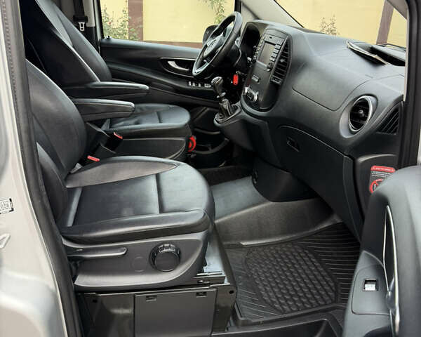Сірий Мерседес Віто, об'ємом двигуна 2.14 л та пробігом 157 тис. км за 23900 $, фото 10 на Automoto.ua