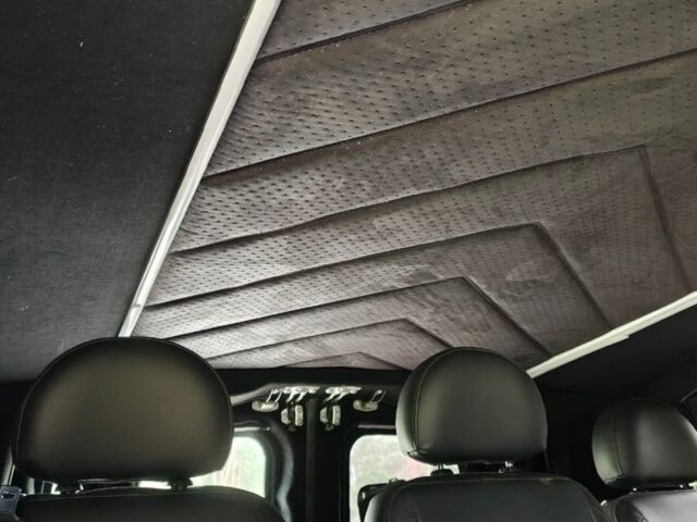 Серый Мерседес Вито, объемом двигателя 2.1 л и пробегом 167 тыс. км за 25000 $, фото 10 на Automoto.ua