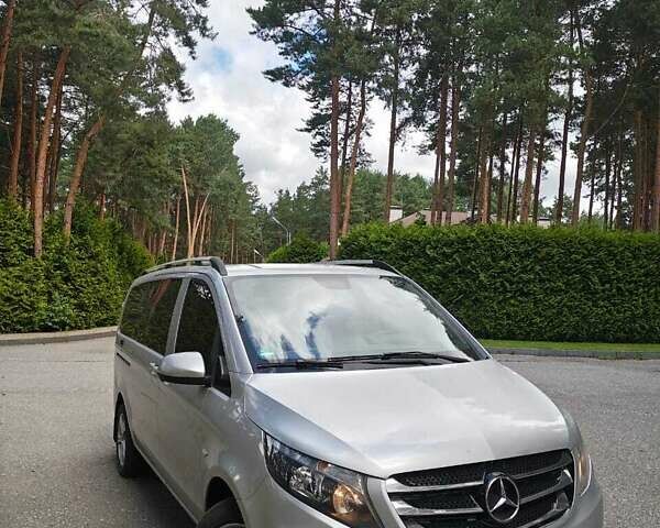 Серый Мерседес Вито, объемом двигателя 2.14 л и пробегом 167 тыс. км за 27300 $, фото 1 на Automoto.ua