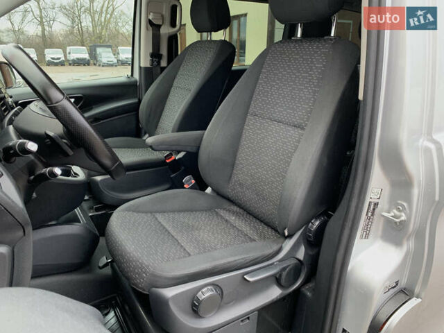 Сірий Мерседес Віто, об'ємом двигуна 2.14 л та пробігом 280 тис. км за 28955 $, фото 24 на Automoto.ua