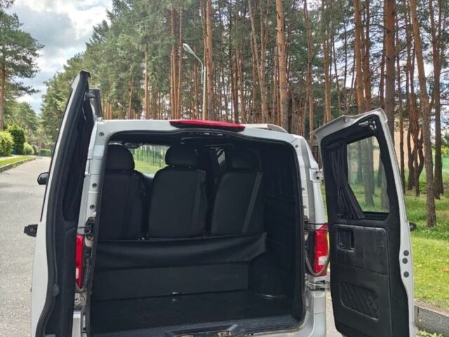 Серый Мерседес Вито, объемом двигателя 2.1 л и пробегом 167 тыс. км за 25000 $, фото 17 на Automoto.ua