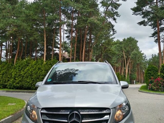 Серый Мерседес Вито, объемом двигателя 2.1 л и пробегом 167 тыс. км за 25000 $, фото 2 на Automoto.ua