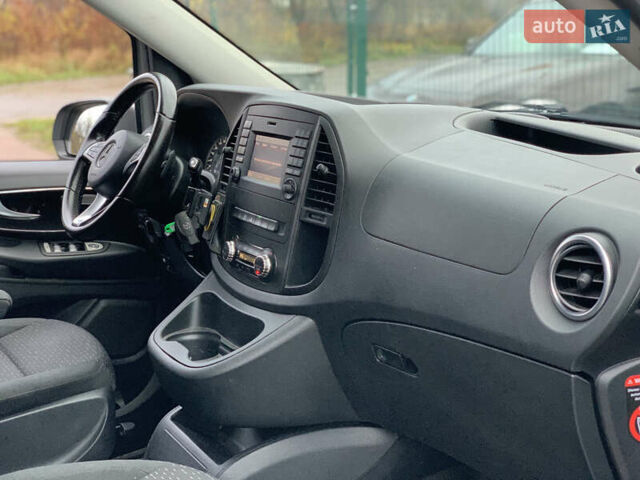 Сірий Мерседес Віто, об'ємом двигуна 2.14 л та пробігом 280 тис. км за 28955 $, фото 29 на Automoto.ua