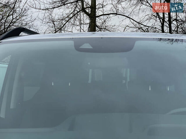 Сірий Мерседес Віто, об'ємом двигуна 2.14 л та пробігом 280 тис. км за 28955 $, фото 55 на Automoto.ua