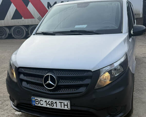 Серый Мерседес Вито, объемом двигателя 2.14 л и пробегом 334 тыс. км за 24000 $, фото 1 на Automoto.ua