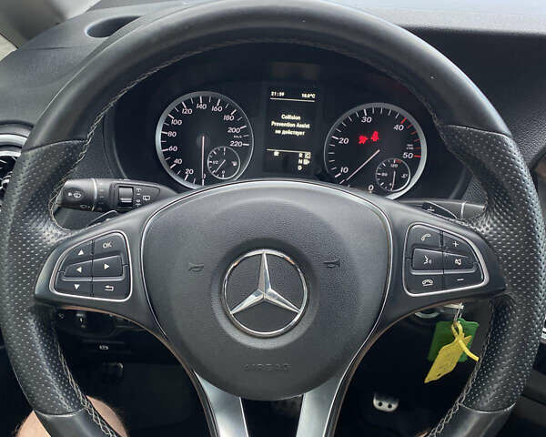 Серый Мерседес Вито, объемом двигателя 2.2 л и пробегом 168 тыс. км за 26800 $, фото 6 на Automoto.ua