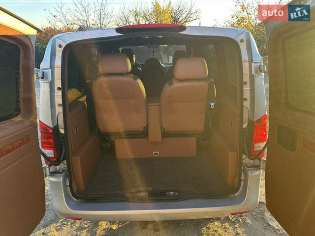 Сірий Мерседес Віто, об'ємом двигуна 1.6 л та пробігом 95 тис. км за 34000 $, фото 6 на Automoto.ua