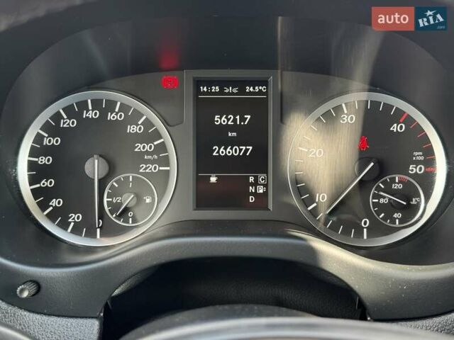 Серый Мерседес Вито, объемом двигателя 2.1 л и пробегом 266 тыс. км за 32500 $, фото 24 на Automoto.ua