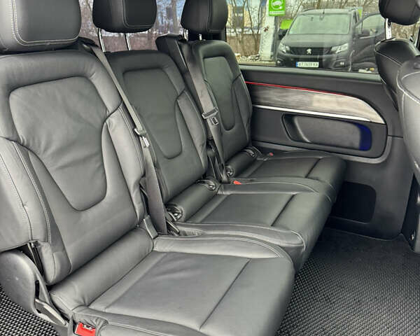 Серый Мерседес Вито, объемом двигателя 2.2 л и пробегом 280 тыс. км за 33000 $, фото 19 на Automoto.ua