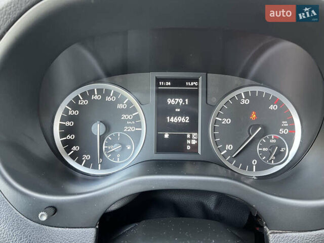 Серый Мерседес Вито, объемом двигателя 2.2 л и пробегом 147 тыс. км за 32000 $, фото 30 на Automoto.ua