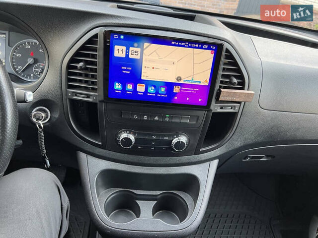 Серый Мерседес Вито, объемом двигателя 2.2 л и пробегом 147 тыс. км за 32000 $, фото 31 на Automoto.ua