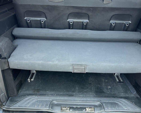 Серый Мерседес Вито, объемом двигателя 2.2 л и пробегом 147 тыс. км за 32000 $, фото 26 на Automoto.ua