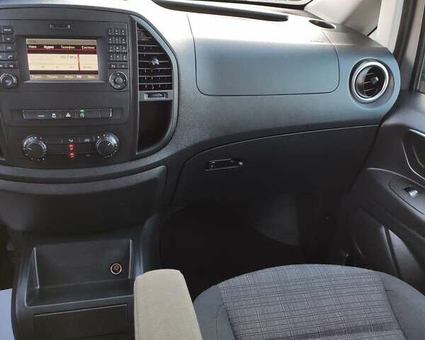 Серый Мерседес Вито, объемом двигателя 2 л и пробегом 178 тыс. км за 28800 $, фото 26 на Automoto.ua