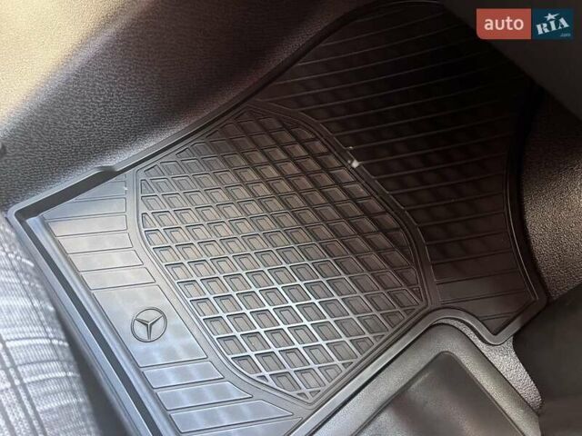 Серый Мерседес Вито, объемом двигателя 1.95 л и пробегом 261 тыс. км за 23800 $, фото 26 на Automoto.ua