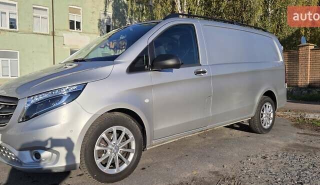 Серый Мерседес Вито, объемом двигателя 2 л и пробегом 196 тыс. км за 24999 $, фото 19 на Automoto.ua