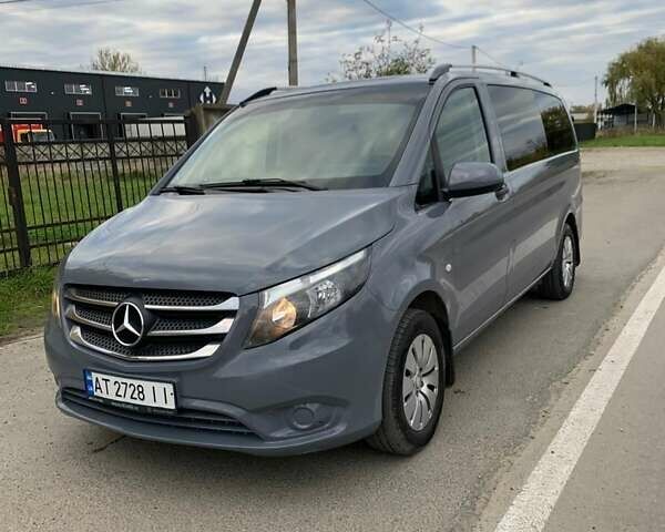 Серый Мерседес Вито, объемом двигателя 2.14 л и пробегом 100 тыс. км за 29500 $, фото 5 на Automoto.ua