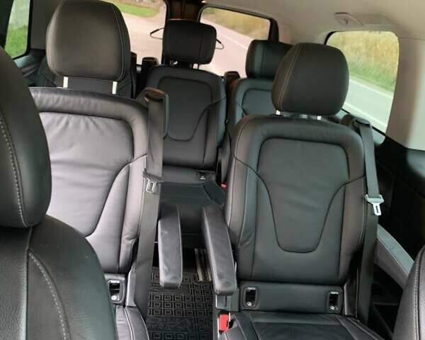 Серый Мерседес Вито, объемом двигателя 2.14 л и пробегом 100 тыс. км за 29500 $, фото 3 на Automoto.ua