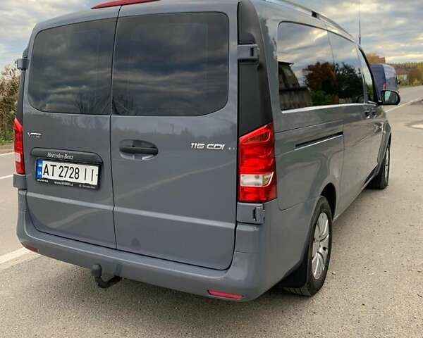 Серый Мерседес Вито, объемом двигателя 2.14 л и пробегом 100 тыс. км за 29500 $, фото 2 на Automoto.ua