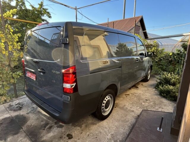 Серый Мерседес Вито, объемом двигателя 1.75 л и пробегом 50 тыс. км за 20200 $, фото 3 на Automoto.ua