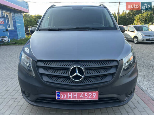 Серый Мерседес Вито, объемом двигателя 1.95 л и пробегом 220 тыс. км за 27900 $, фото 3 на Automoto.ua