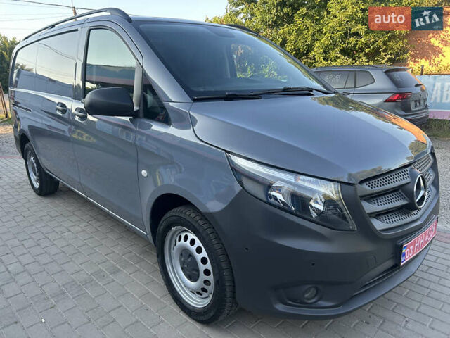 Серый Мерседес Вито, объемом двигателя 1.95 л и пробегом 220 тыс. км за 27900 $, фото 2 на Automoto.ua