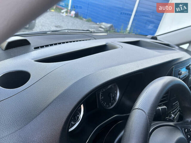 Серый Мерседес Вито, объемом двигателя 1.95 л и пробегом 220 тыс. км за 27900 $, фото 21 на Automoto.ua