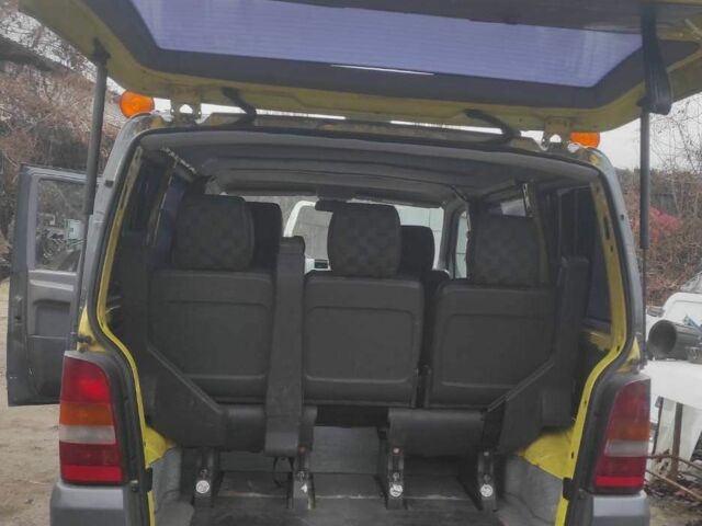 Серый Мерседес Вито, объемом двигателя 2 л и пробегом 300 тыс. км за 2850 $, фото 6 на Automoto.ua