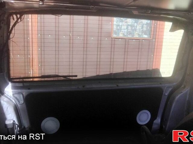 Мерседес Вито 1999 в Киеве на Automoto.ua Серый Мерседес Вито, объемом двигателя 2.1 л и пробегом 150 тыс. км за 4000 $, фото 5 на Automoto.ua