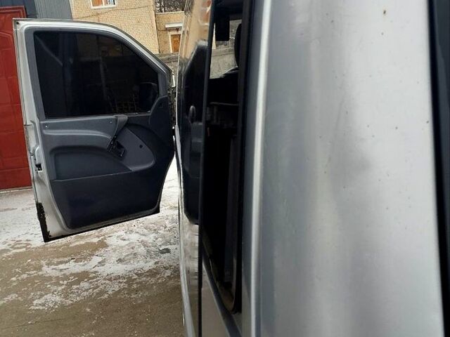 Сірий Мерседес Віто, об'ємом двигуна 2.3 л та пробігом 530 тис. км за 3200 $, фото 5 на Automoto.ua