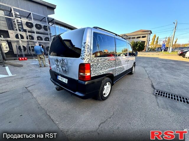 Серый Мерседес Вито, объемом двигателя 2.1 л и пробегом 350 тыс. км за 3999 $, фото 3 на Automoto.ua