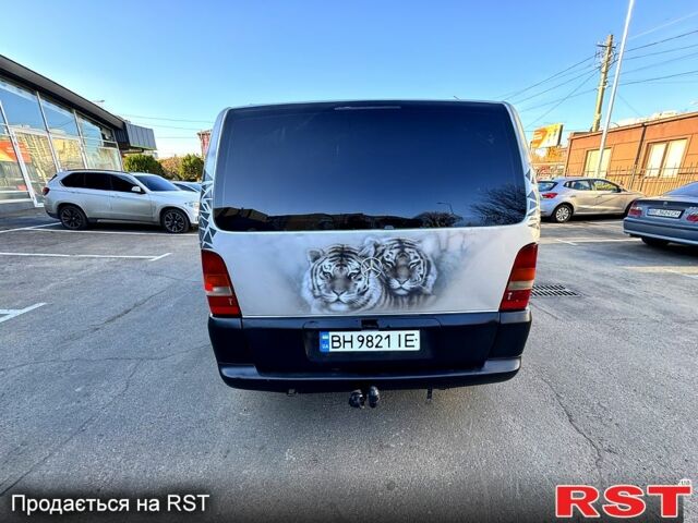 Серый Мерседес Вито, объемом двигателя 2.1 л и пробегом 350 тыс. км за 3999 $, фото 5 на Automoto.ua