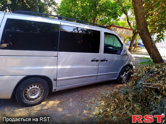 Серый Мерседес Вито, объемом двигателя 2.1 л и пробегом 538 тыс. км за 6000 $, фото 3 на Automoto.ua