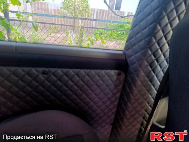 Сірий Мерседес Віто, об'ємом двигуна 2.1 л та пробігом 0 тис. км за 5999 $, фото 11 на Automoto.ua