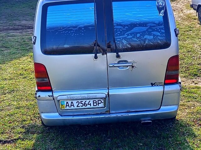 Серый Мерседес Вито, объемом двигателя 2.2 л и пробегом 0 тыс. км за 3000 $, фото 3 на Automoto.ua