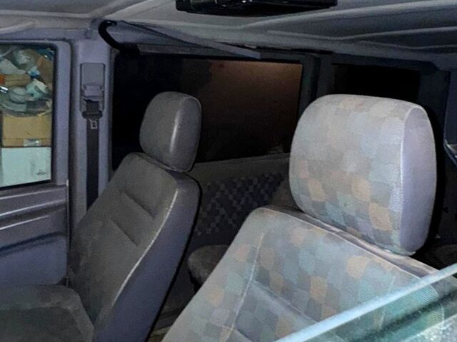 Сірий Мерседес Віто, об'ємом двигуна 2.2 л та пробігом 299 тис. км за 5700 $, фото 2 на Automoto.ua