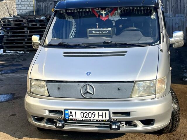 Серый Мерседес Вито, объемом двигателя 2.2 л и пробегом 350 тыс. км за 6700 $, фото 1 на Automoto.ua