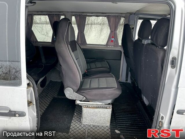 Серый Мерседес Вито, объемом двигателя 2.2 л и пробегом 350 тыс. км за 6700 $, фото 4 на Automoto.ua