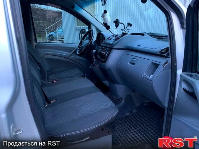 Серый Мерседес Вито, объемом двигателя 2.1 л и пробегом 300 тыс. км за 7500 $, фото 5 на Automoto.ua